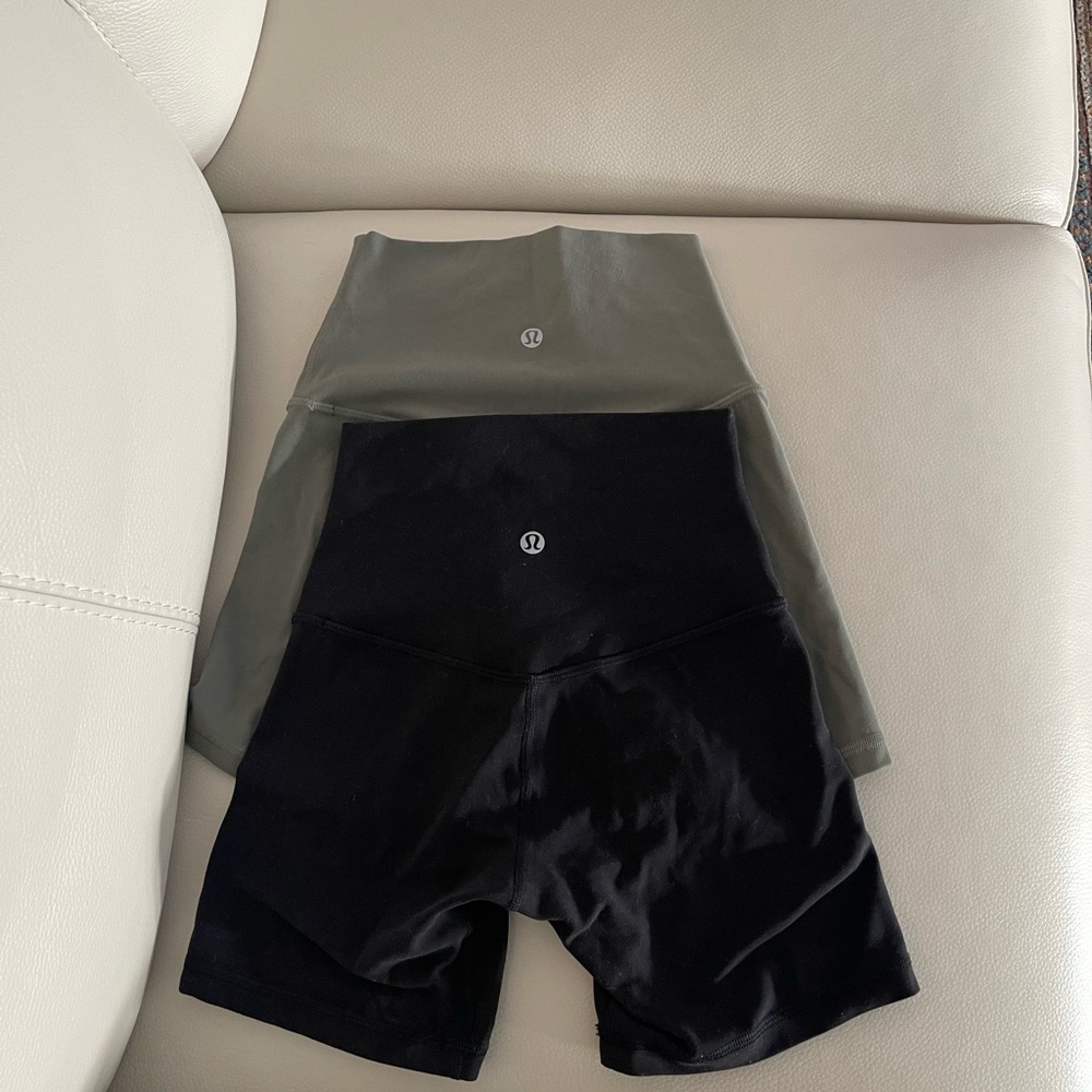 bundle of 2 lululemon Align Shorts